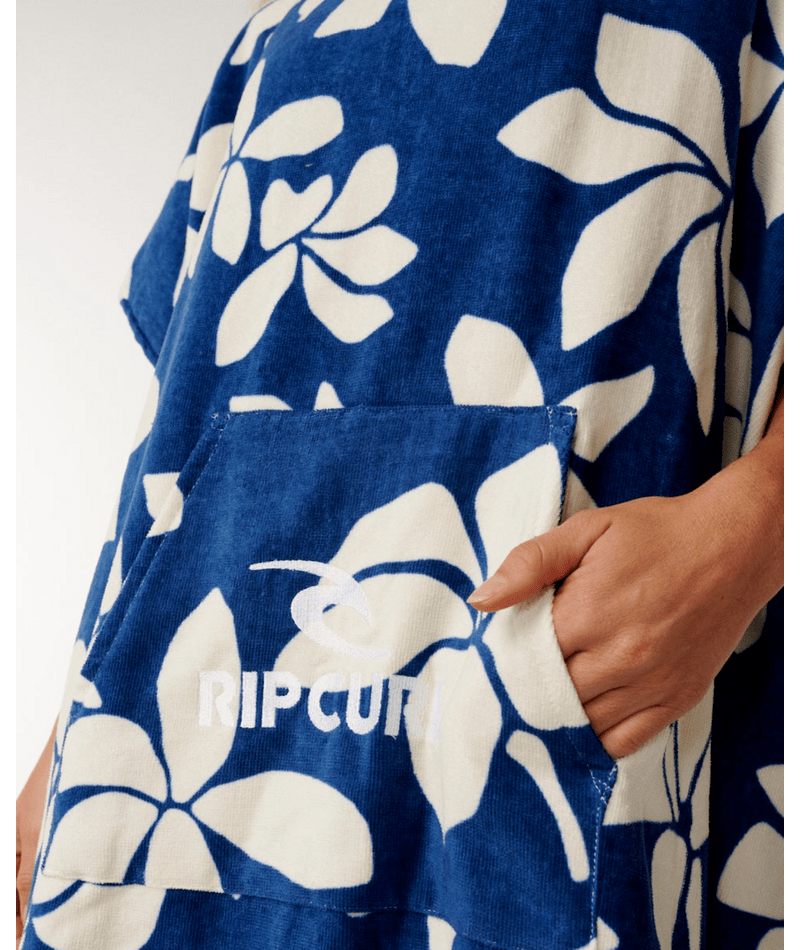 Rip Curl Mixed Hooded Towel in Mid Blue/Off White