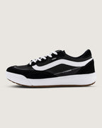 Vans MTE ULTRARANGE 2.0 SE BLACK/WHITE in Black/White