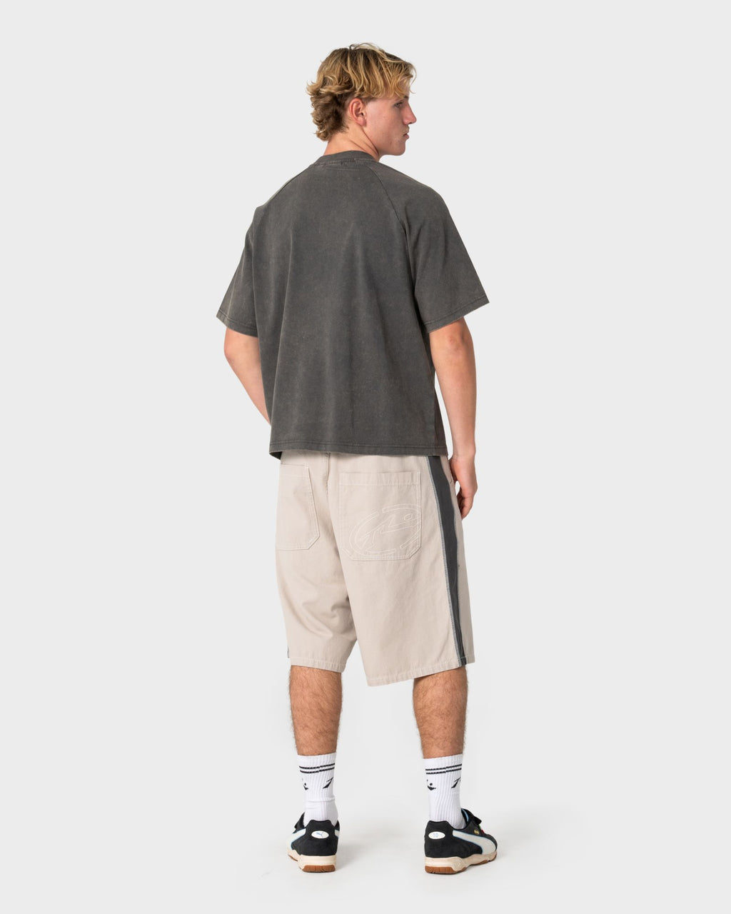 Rusty Lock Em 24" Baggy Short in STONE
