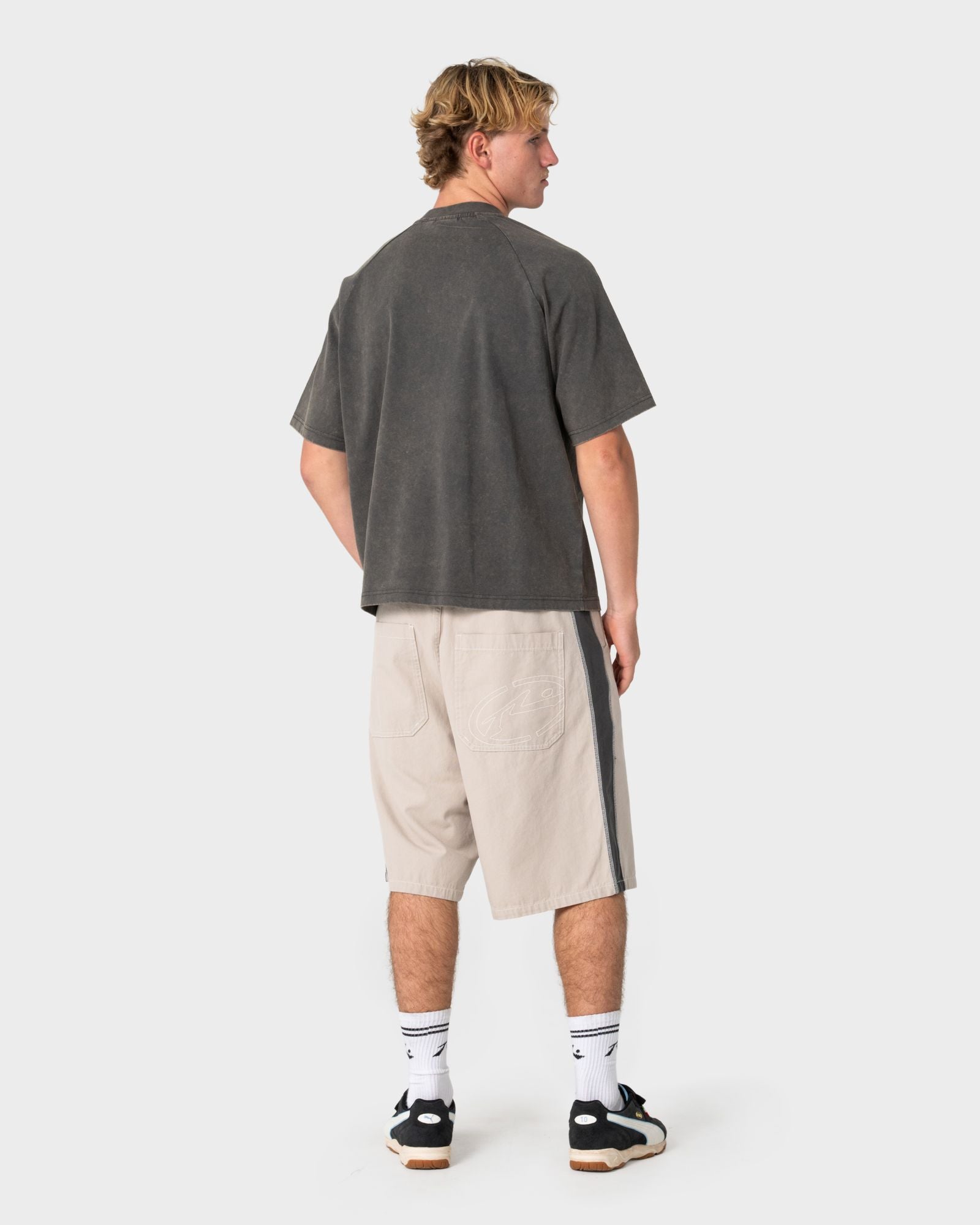 Rusty Lock Em 24" Baggy Short in STONE