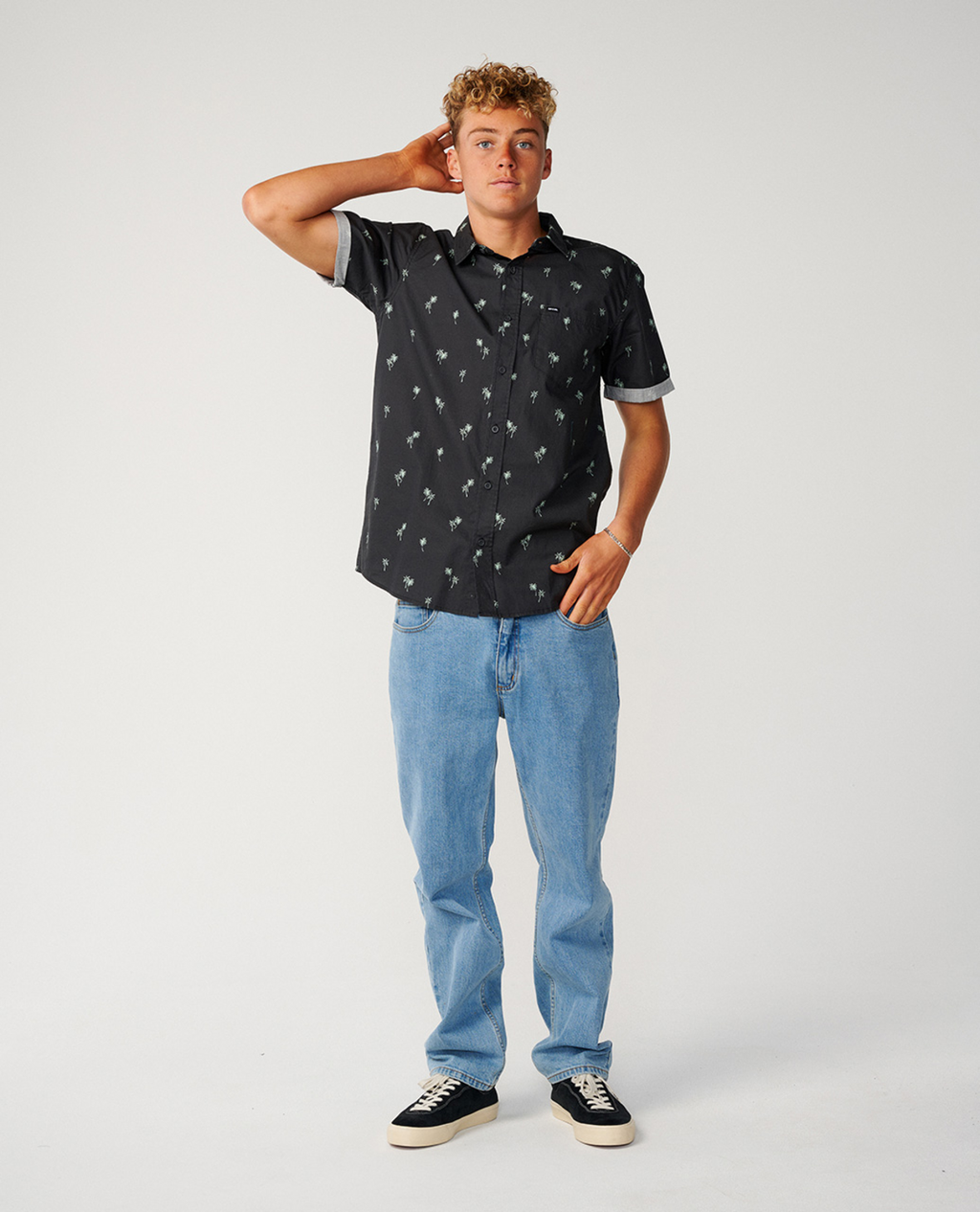 Rip Curl Paradise Palms Short Sleeve Shirt in Washed Black