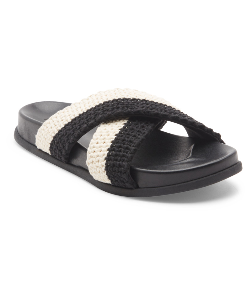 Roxy Syenna in BLACK/CREAM