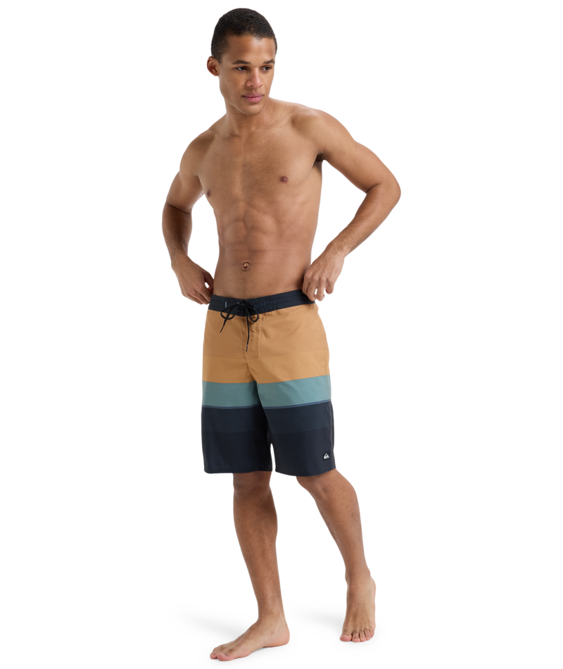 Quiksilver Everyday Padang Beachshort 20 in ALMOND STEP STRIPE