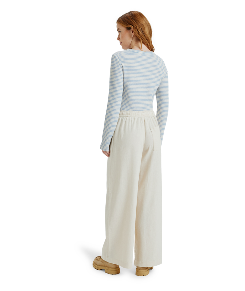 Roxy Lekeitio Break Mid Pant in PARCHMENT