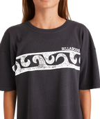 Billabong Wave Fade Jnr Tee in OFF BLACK
