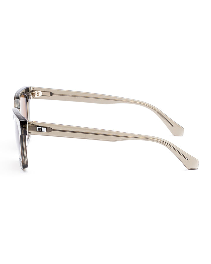 Otis Au Interlude in ECO CRYSTAL FERN/BROWN POLAR