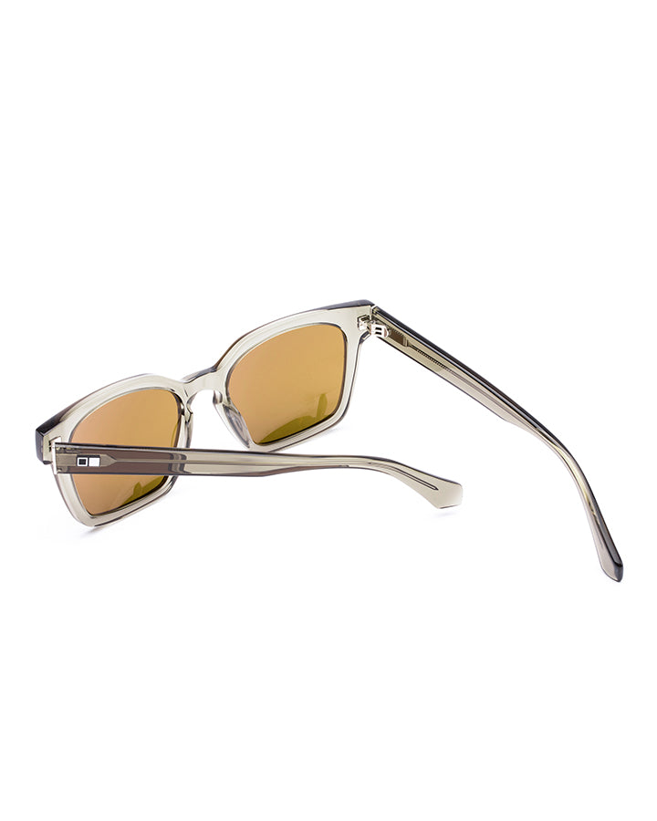 Otis Au Interlude in ECO CRYSTAL FERN/BROWN POLAR