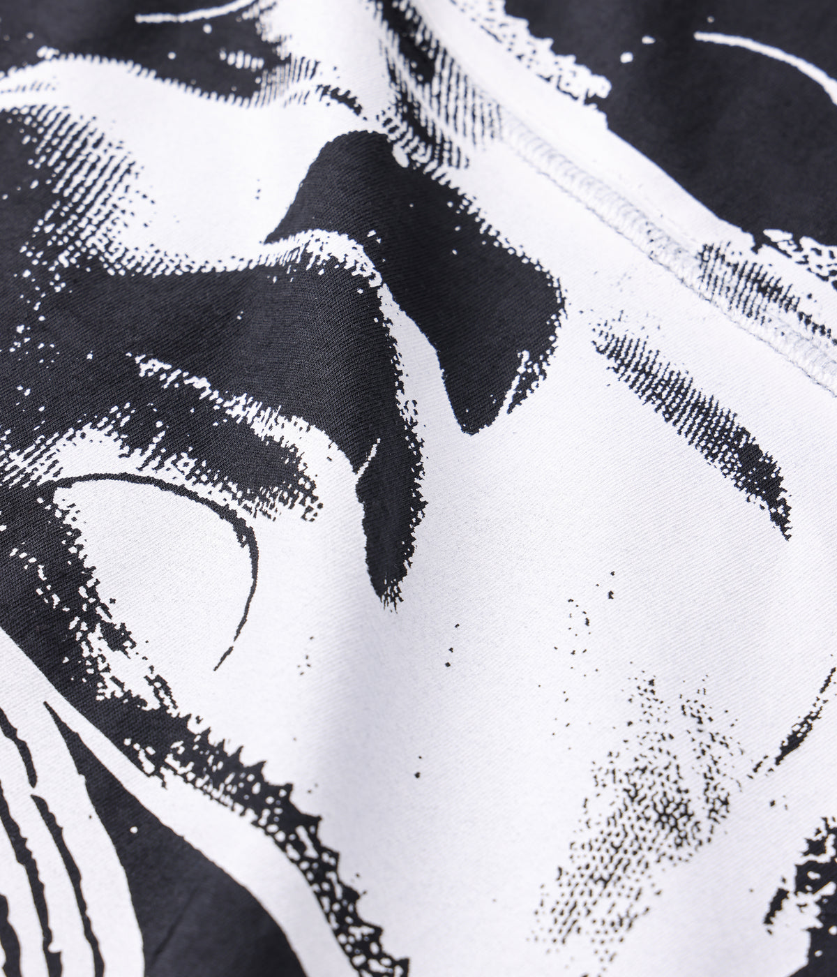 Former Levitate Boxy T-Shirt in FADED BLACK