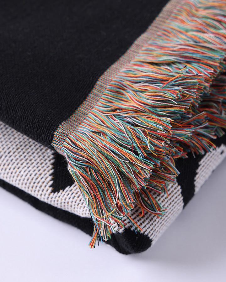 Former Skullz Throw Blanket in BLACK