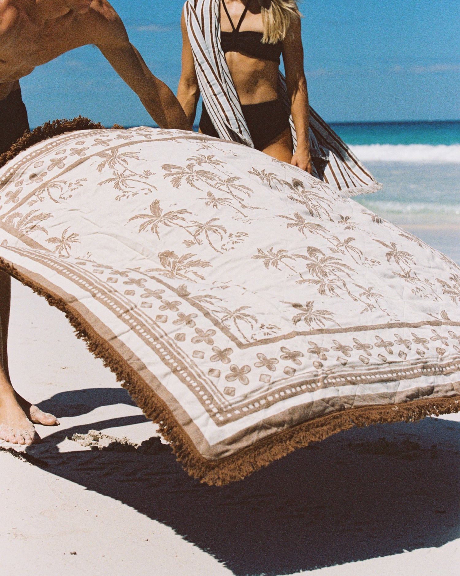 Layday Au Zephyr Blanket in PALMA